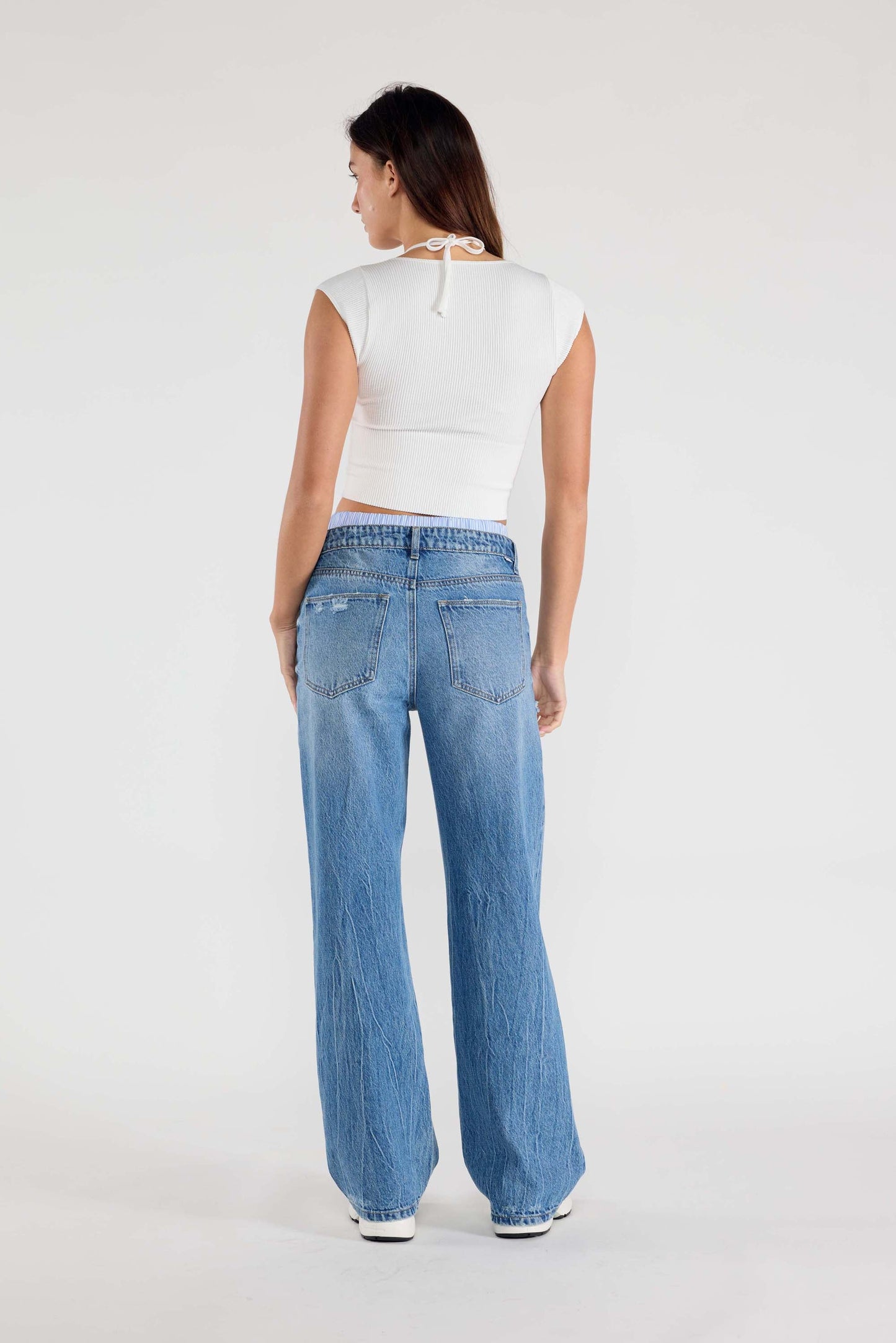 Low Waist Relaxed Straight with Tie Wash