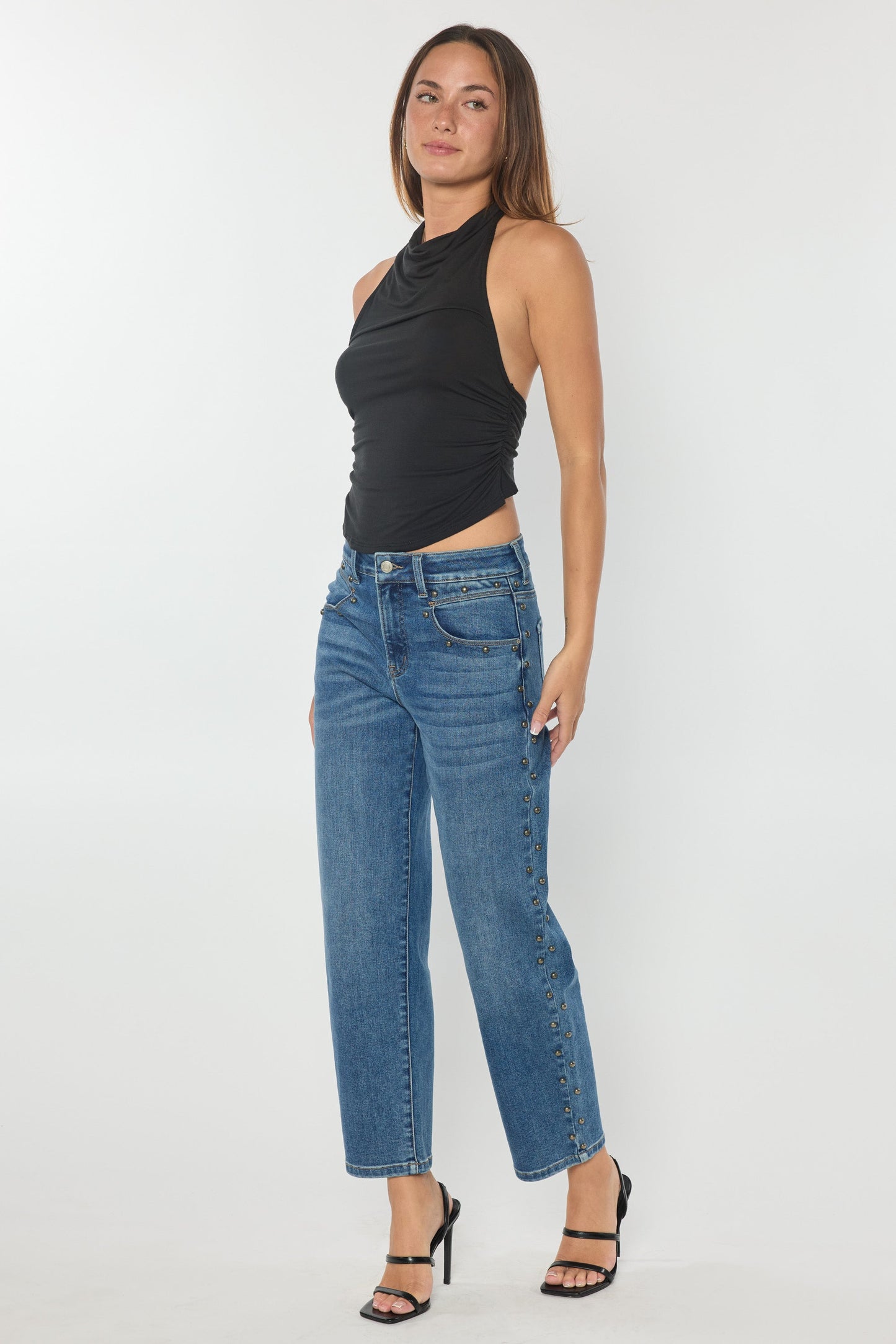 Side Name Head Detailed Relaxed Straight